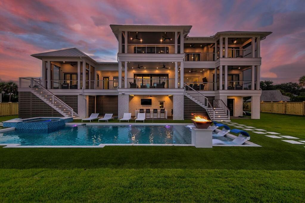 New Waterfront Home With Deep Water Dock アイルオブパームズ エクステリア 写真
