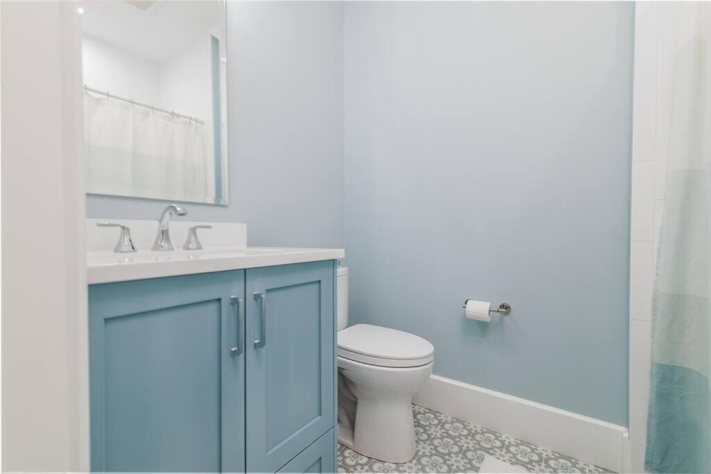 New Waterfront Home With Deep Water Dock アイルオブパームズ エクステリア 写真