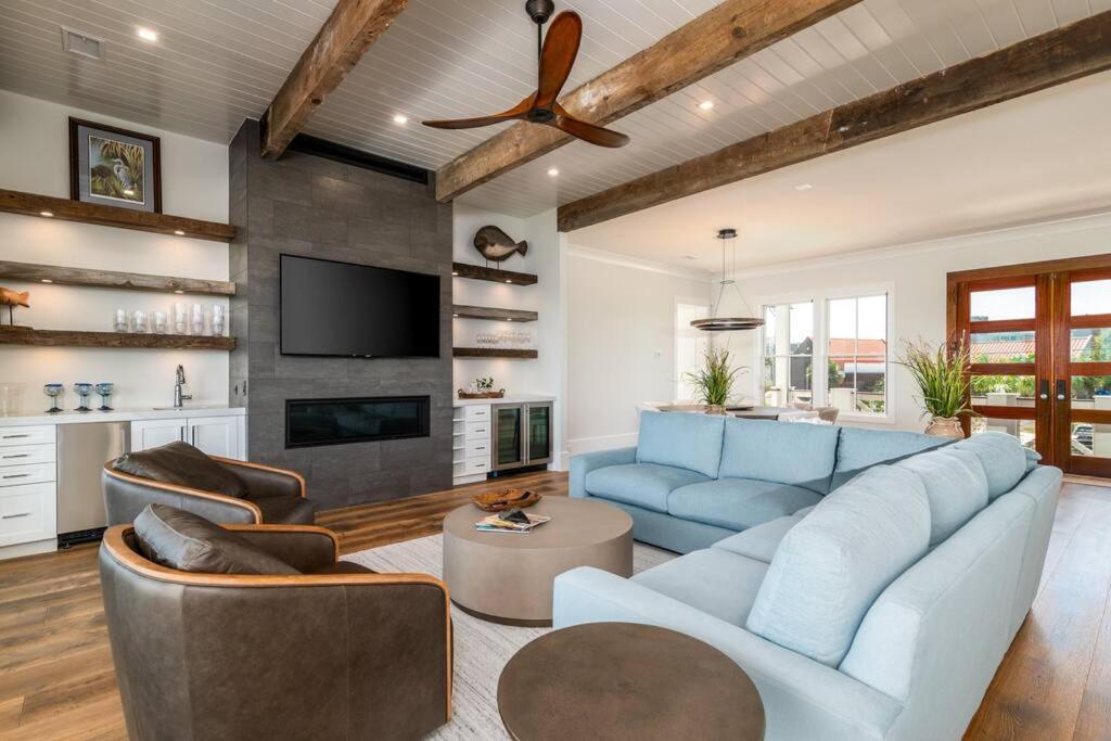 New Waterfront Home With Deep Water Dock アイルオブパームズ エクステリア 写真